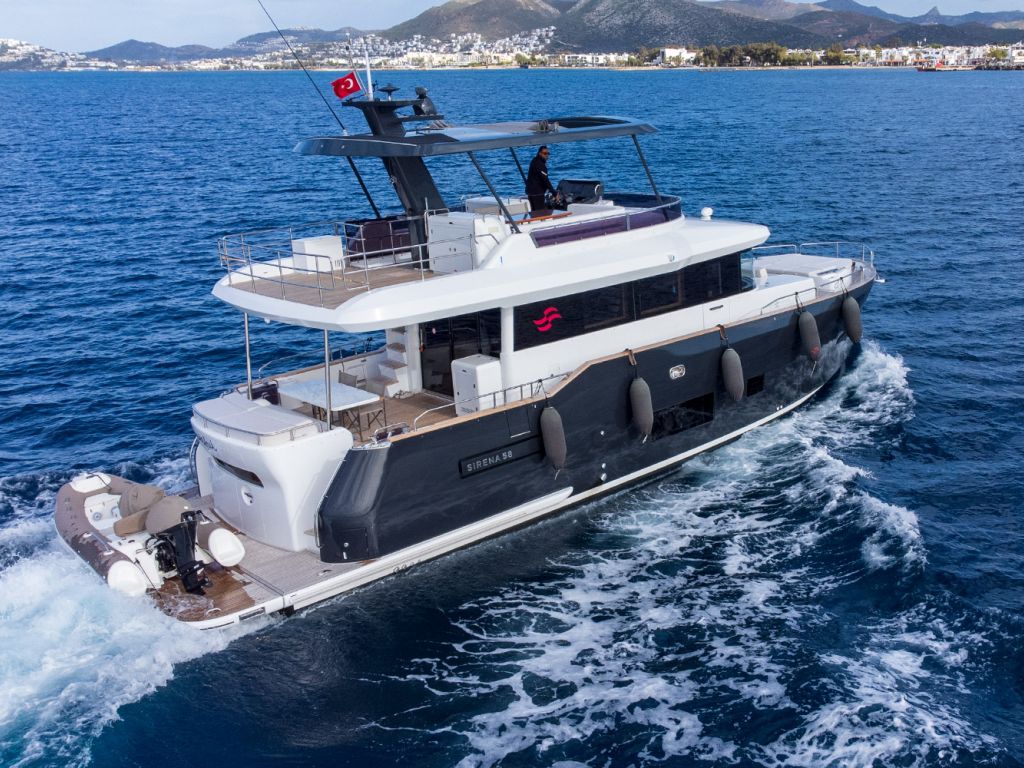 Sirena Yachts 58