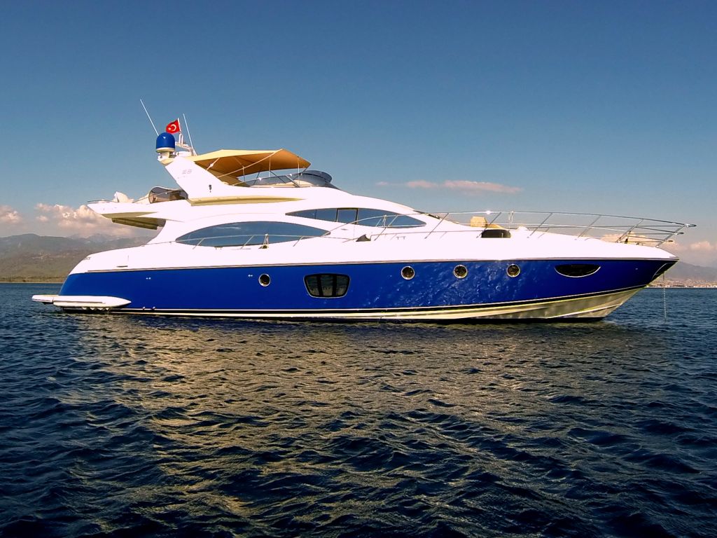 Azimut 68E